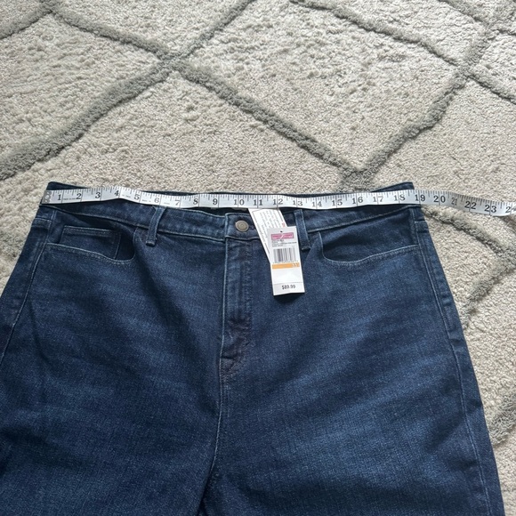 🎉 SALE 🎉 NWT Vineyard Vines Straight High Rise Crop Women's Dark Blue Jeans - Picture 6 of 15